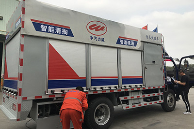 市政投标优先选择达成环保智能吸污净化车