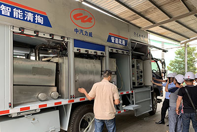 客户远程使用吸污净化车化粪池/隔油池清理