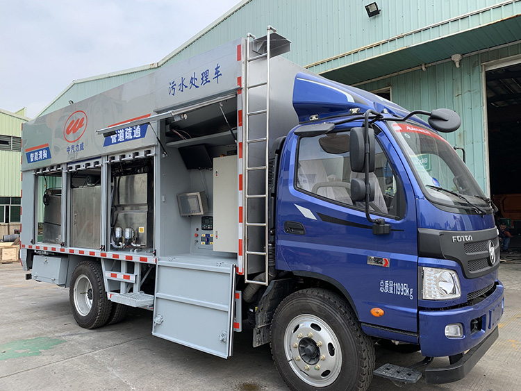 新型吸污车污水处理车干湿分离环保吸粪车