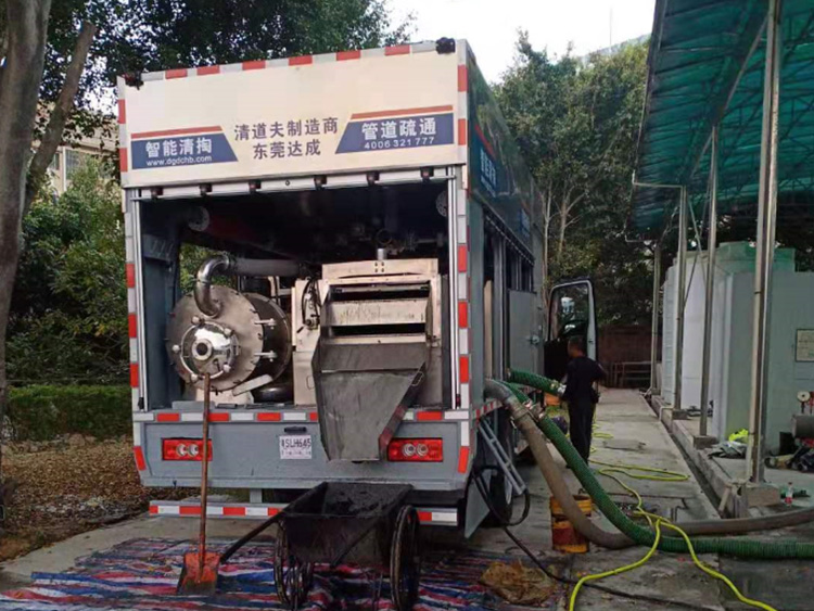 全自动污泥脱水车报价.jpg