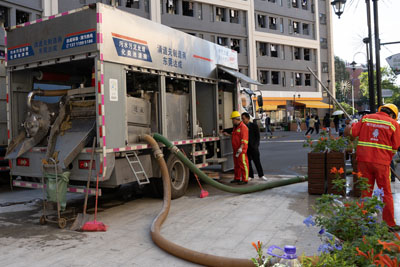 现场出有机肥原料-化粪池清理污水达标排放-智能吸污净化车